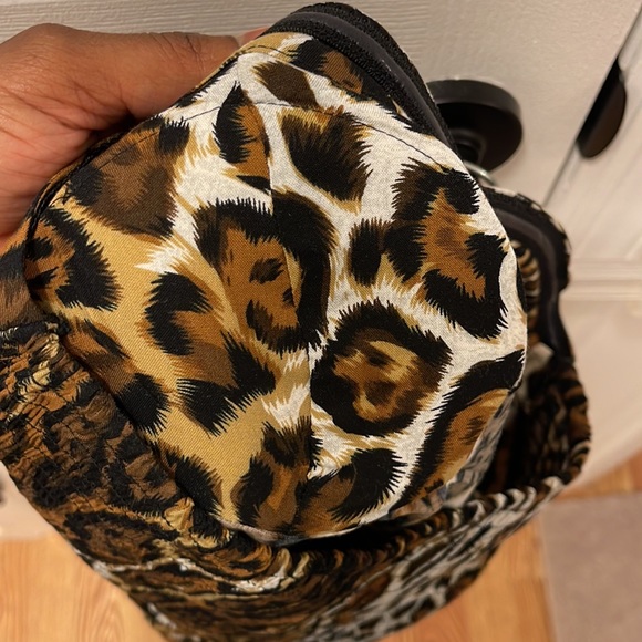 Wet Seal- Leopard Print peplum tube top - Picture 7 of 9